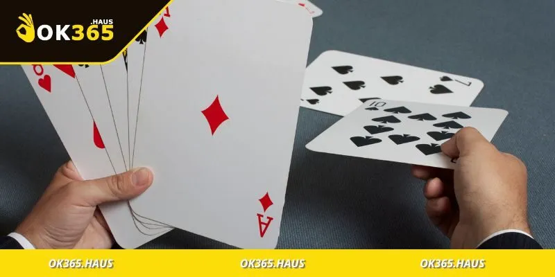 Người chơi phân tích chiến thuật chơi tiến lên  trên điện thoại